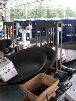 O Governo do Amazonas, por meio da Secretaria de Estado de Produção Rural (Sepror), lançou o edital de chamamento público para doação de 60 kits de casas de farinha. As inscrições vão ocorrer entre os dias 10 de fevereiro até 10 de março, voltadas às Organizações da Sociedade Civil (OCSs) de agricultores tradicionais e indígenas.