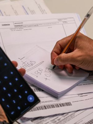 Correios, em parceria com a Serasa e a Federação Brasileira e Federação Brasileiras de Bancos (Febraban), iniciaram esta semana um mutirão...