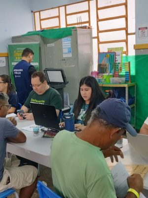 A Defensoria Pública do Estado do Amazonas (DPE-AM) realizou, no período de 8 a 13 de setembro, mais de 450 atendimentos jurídicos gratuitos em três mutirões que contemplaram Manaus e municípios do interior. As ações ofereceram serviços nas áreas de família, registros públicos, cível, criminal e previdenciário, reafirmando o compromisso da instituição em garantir cidadania e ampliar o acesso à justiça em todas as regiões do Estado.